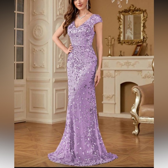 Elegant Purple Evening Gown - Picture 5 of 6